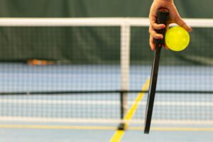 how to play pickleball